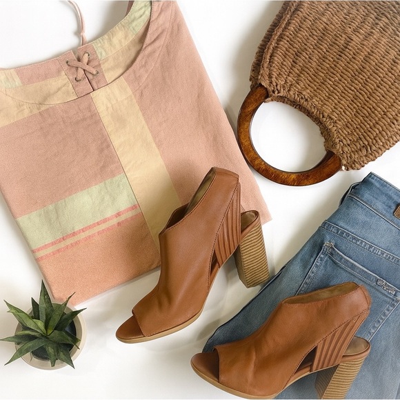 Caslon colorblock lace up back top ❤️ - Picture 2 of 8